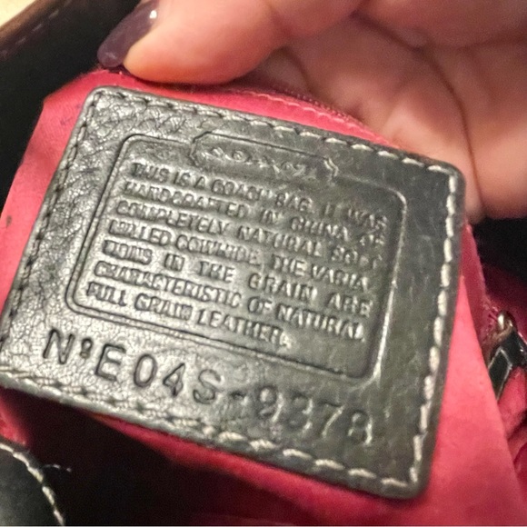 Vintage Coach Leather Shoulder Bag Black Brown Purse Twist lock - Picture 4 of 8